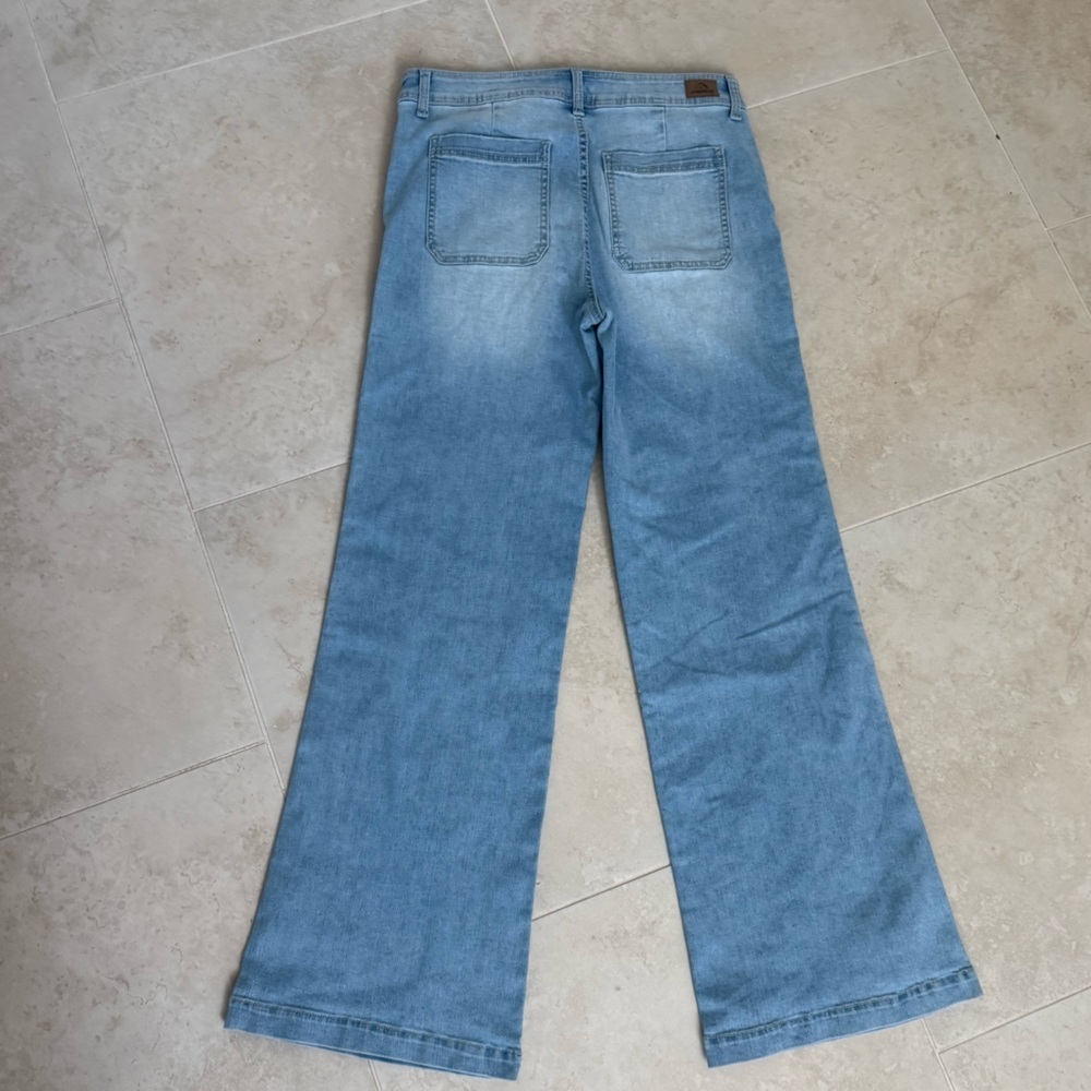 Jordache Women’s Wide-Leg Jeans – Size 8 – Light Wash Denim - Picture 9 of 12
